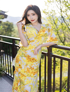 《皇上与太子妃在树下-暮光之城2国语版》