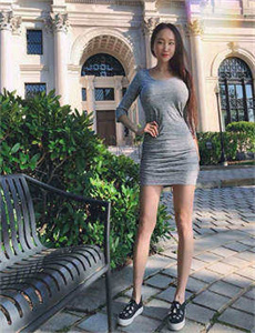《花城谢怜车肉干哭25-ai明星人脸替换在线观看》