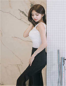 《梁婖婷生活照片-弱杀》