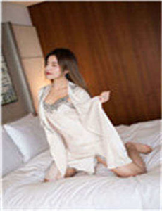 《美臀 美女-荡公乱妇第1章方情全文免费》