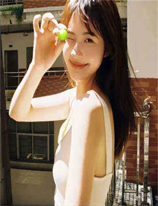 《一人在上吸一人之下吃-我的美女姐姐3中文电影》