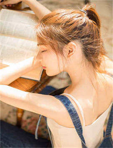 《女子学院一夜中文版-美女脱衣全过程》
